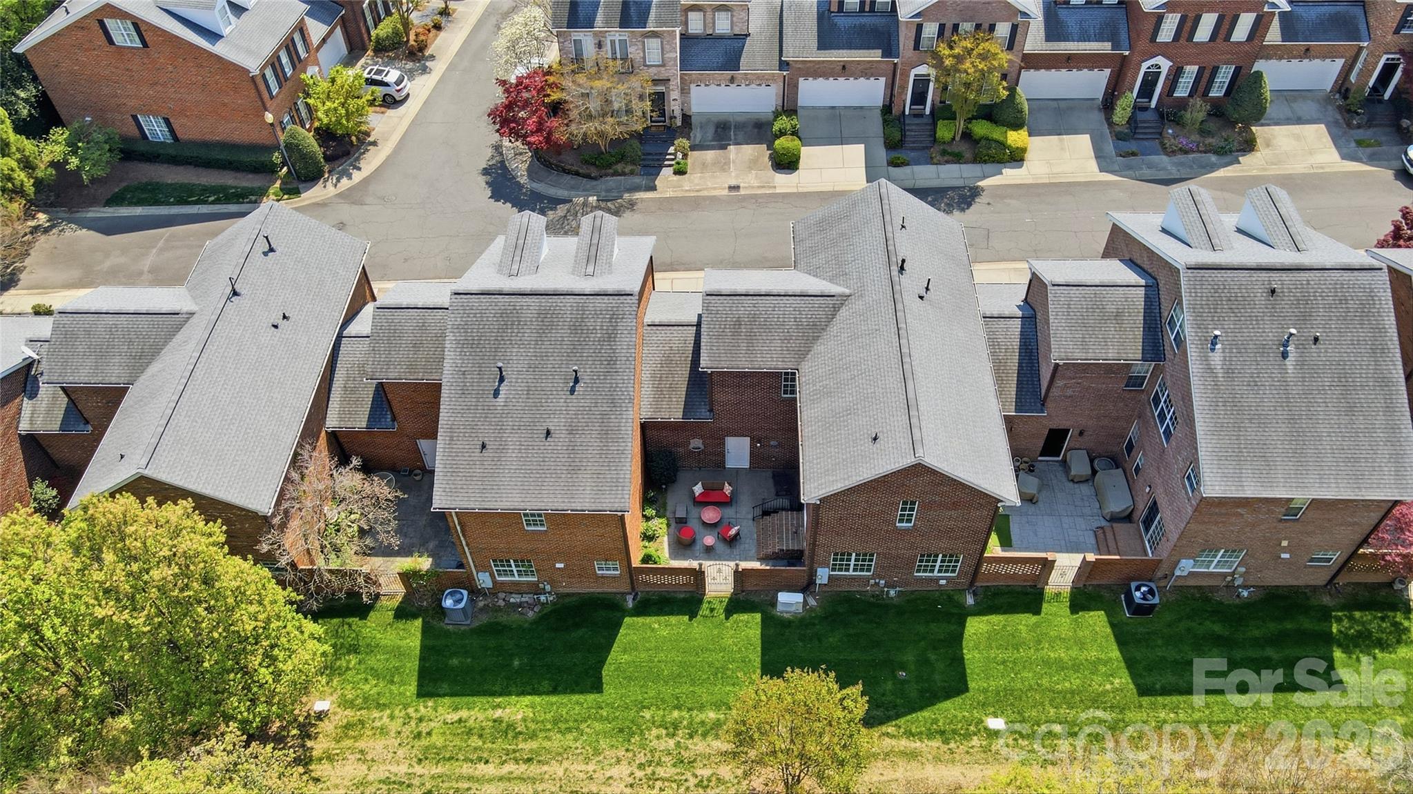 9423 Bonnie Briar Circle