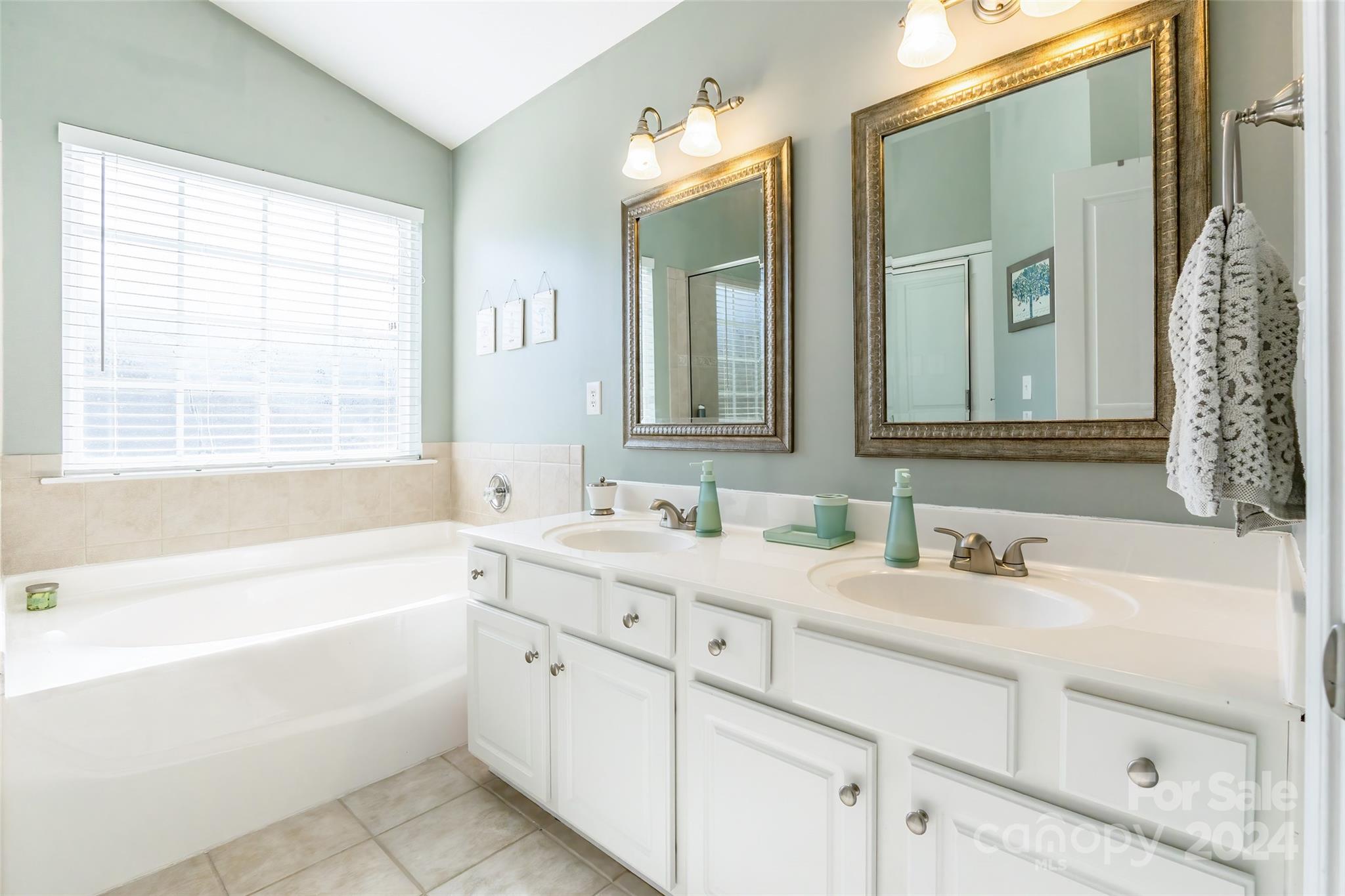 Ridge Pointe - Residential