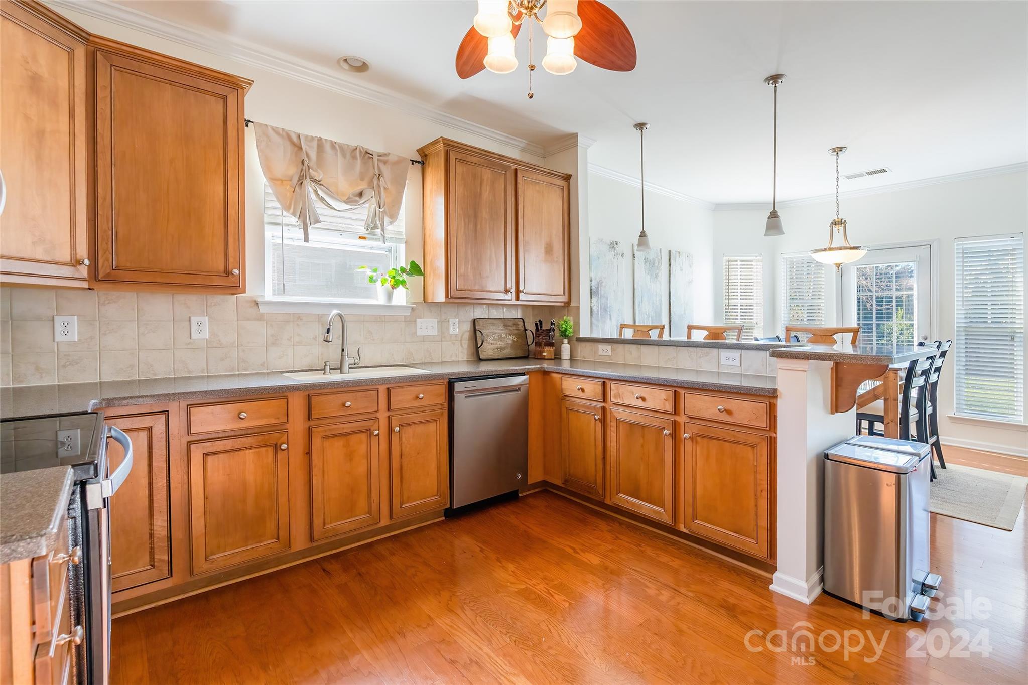 Ridge Pointe - Residential