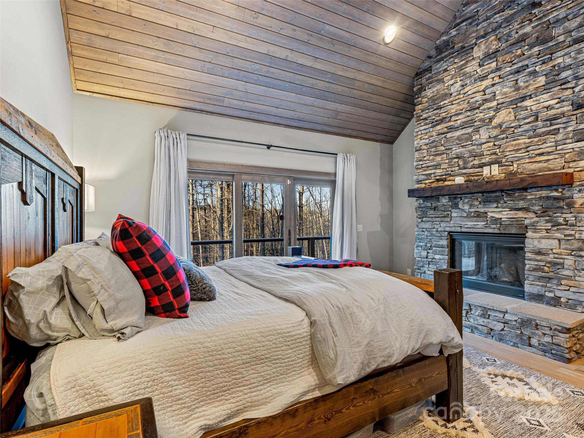 Headwaters Lake - Residential