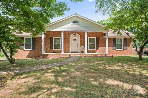 A home in Hickory