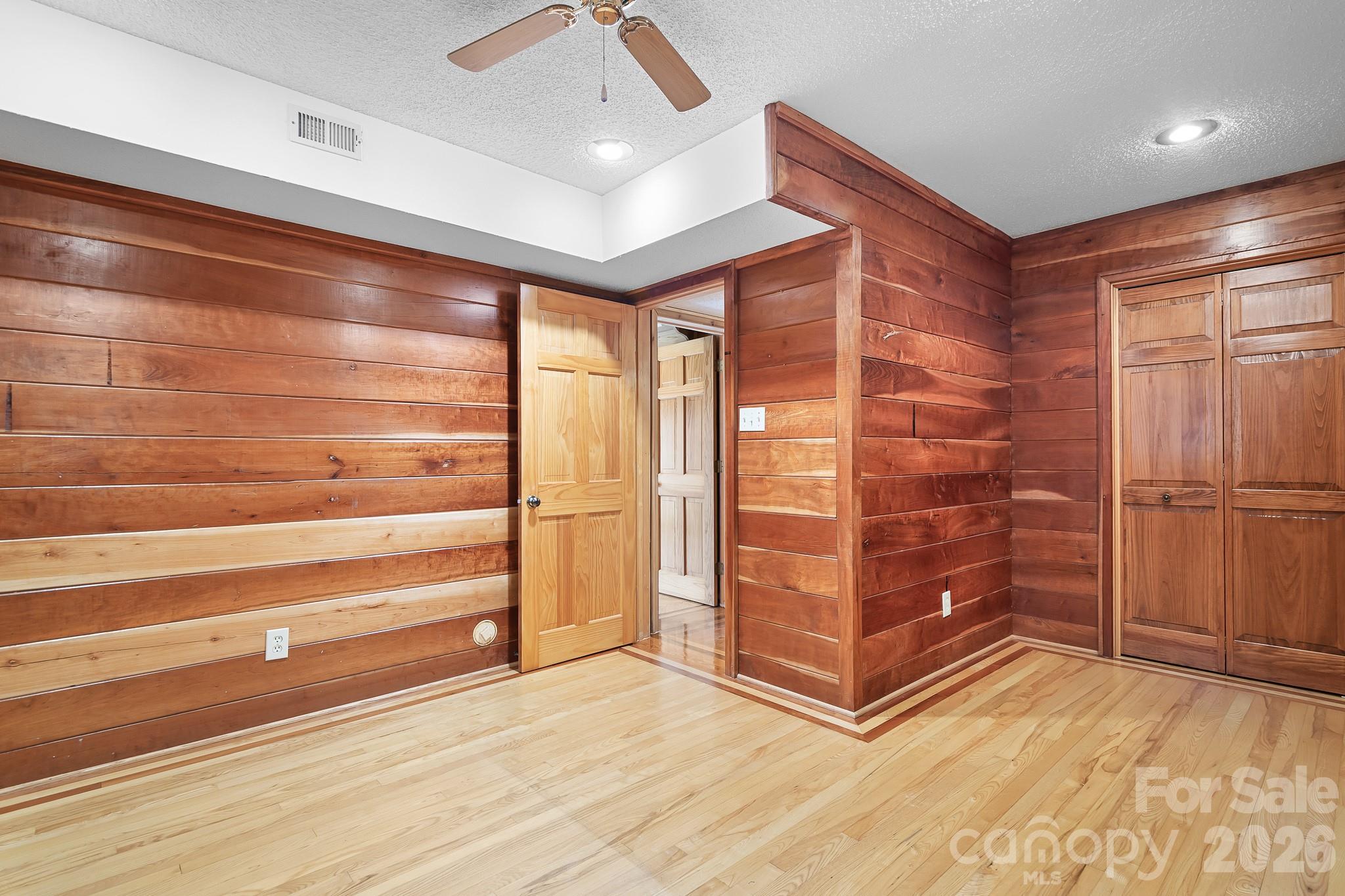 Captains Cove - Residential