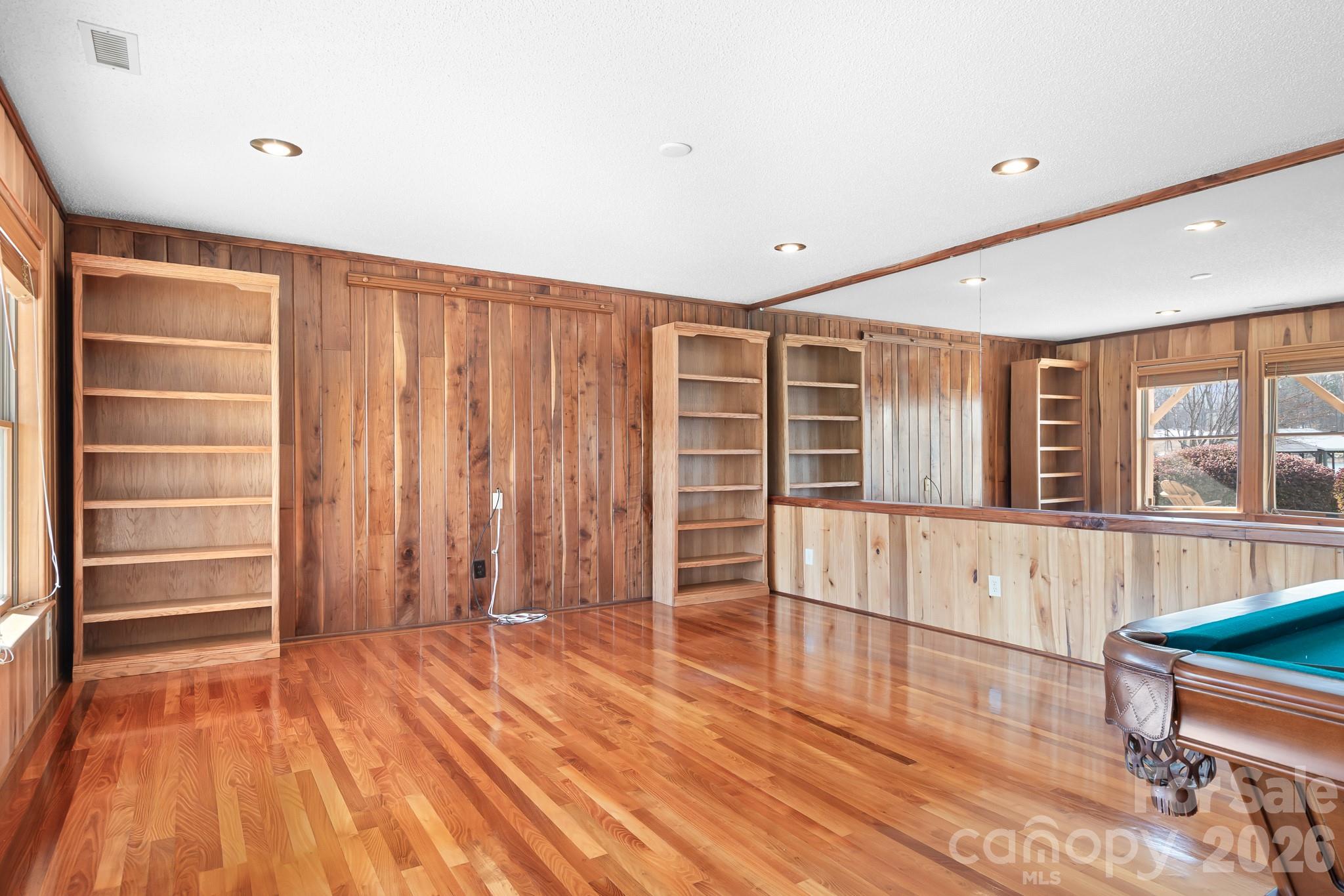 Captains Cove - Residential