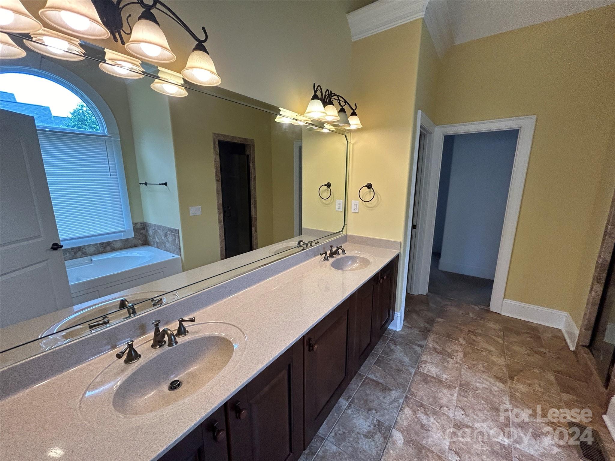 Paramount Shores - Residential Lease