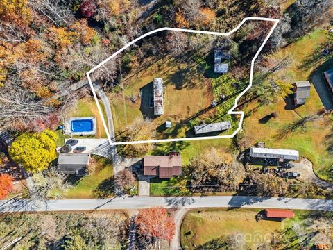 28 Trent Road Brevard NC 28712