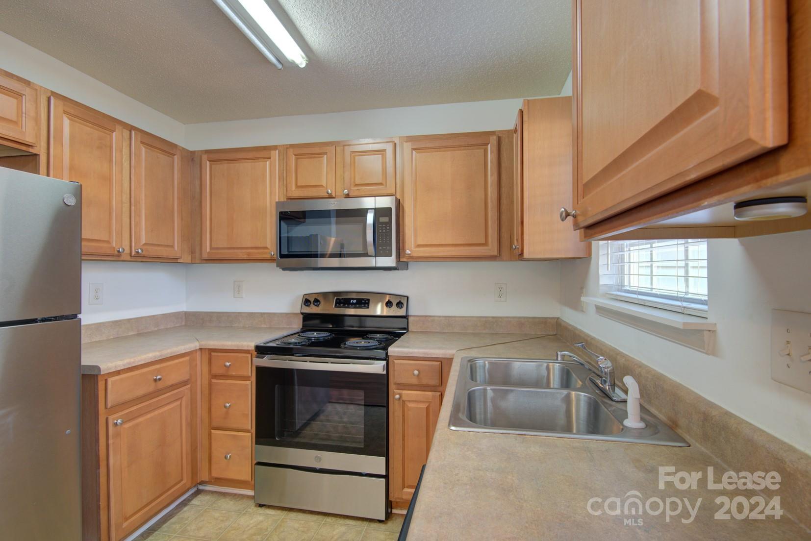 The Townes at Old Stone Crossing - Residential Lease