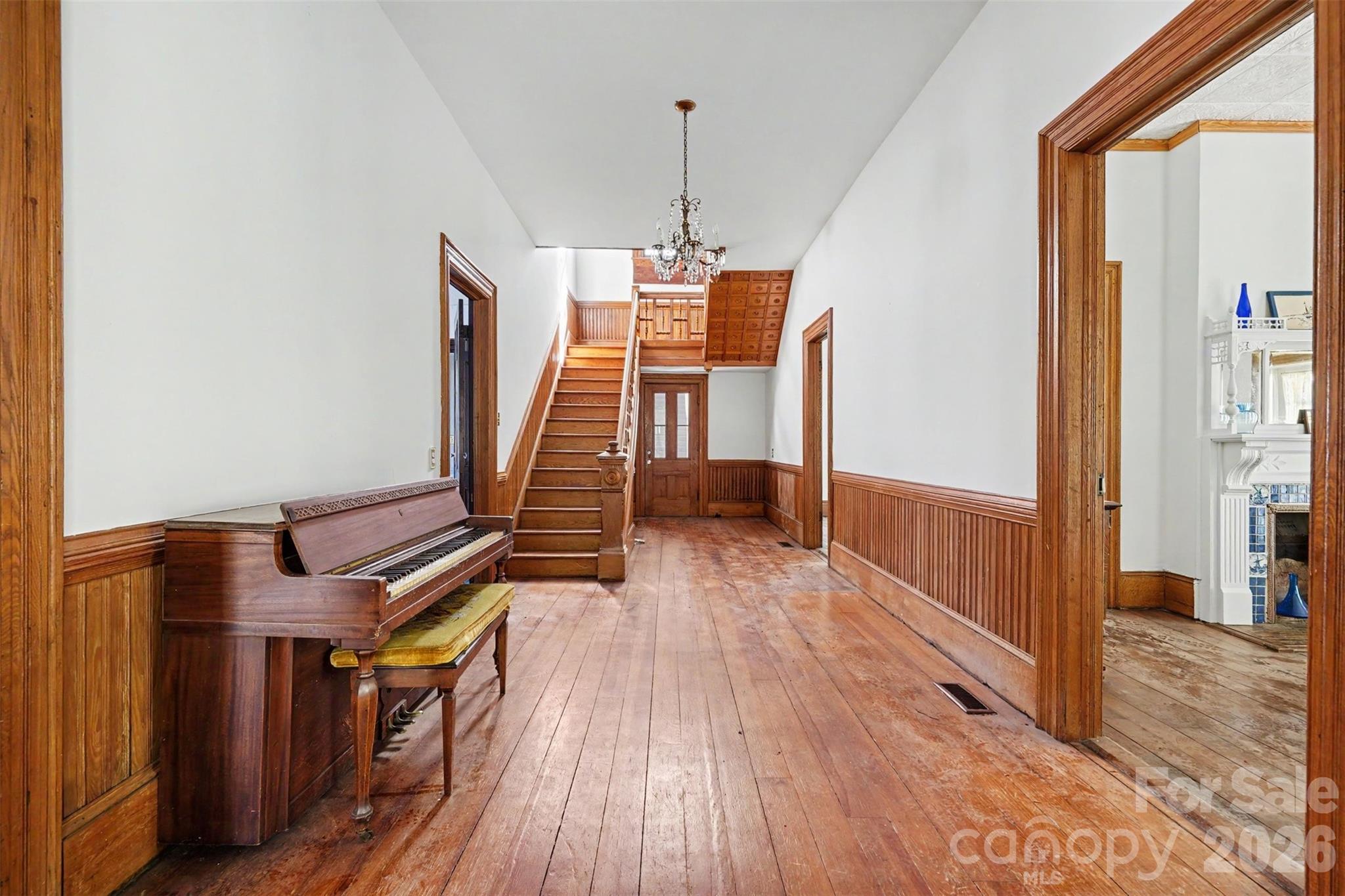 404 W Kerr Street