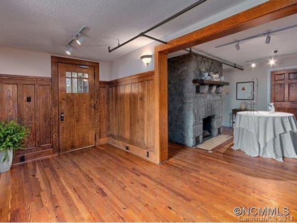 Montford - Commercial Sale