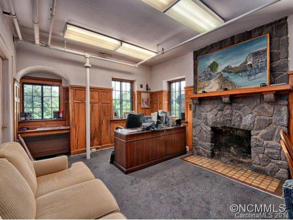 Montford - Commercial Sale