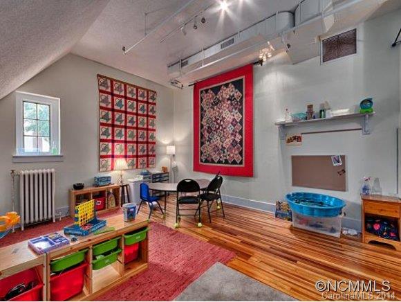 Montford - Commercial Sale