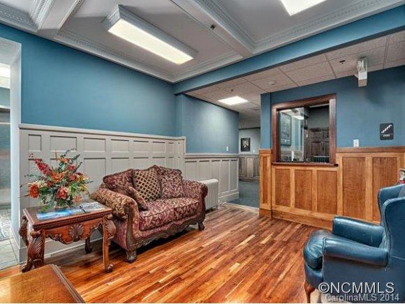 Montford - Commercial Sale