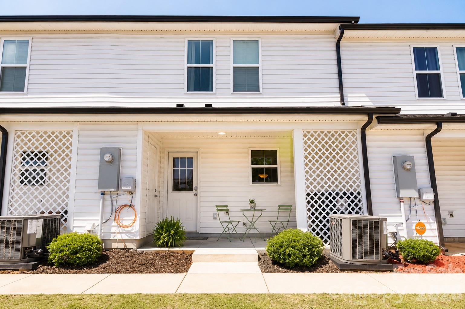 650 W Cemetery Street W 6