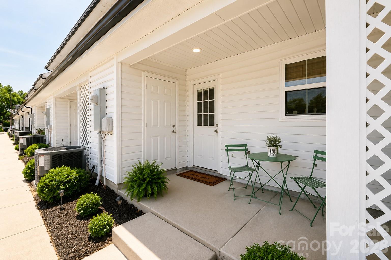 650 W Cemetery Street W 6