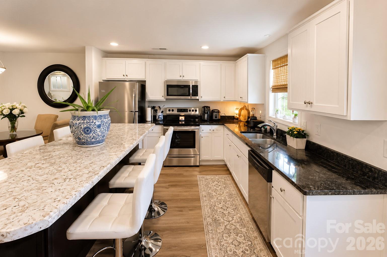 650 W Cemetery Street W 6