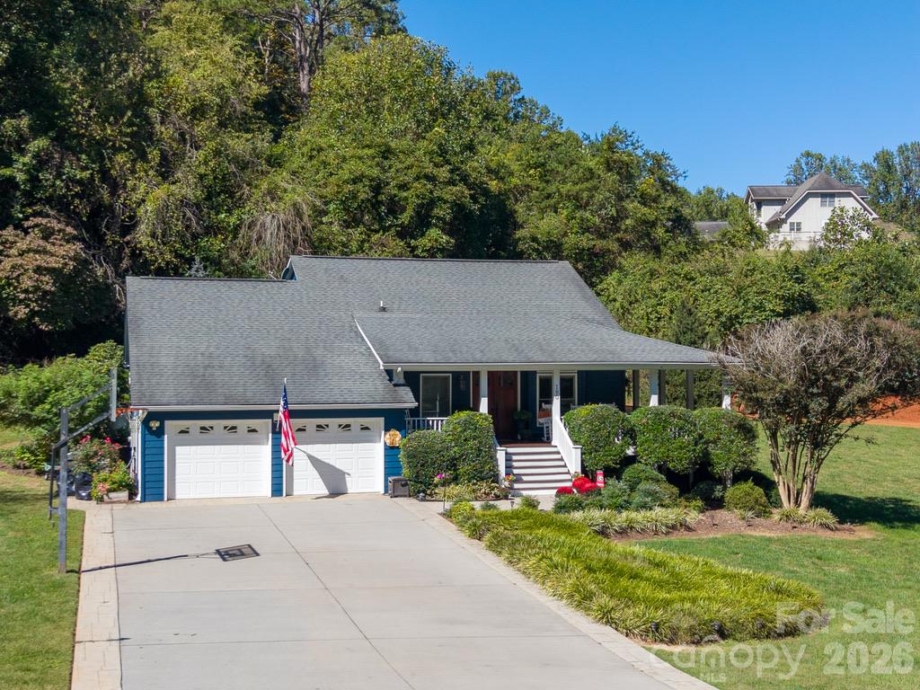 180 Paw Paw Cove