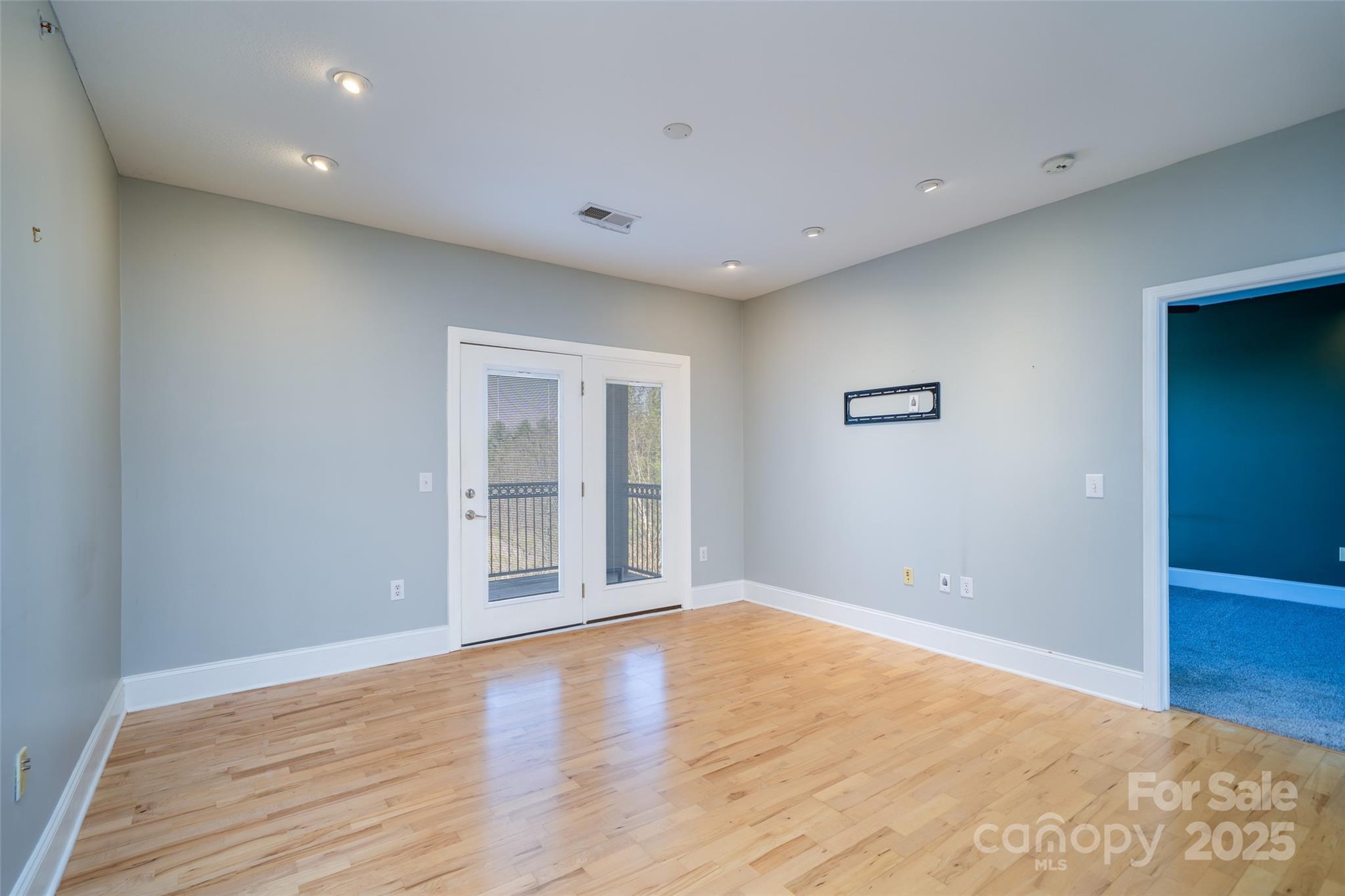 202 Brickton Village Circle 303