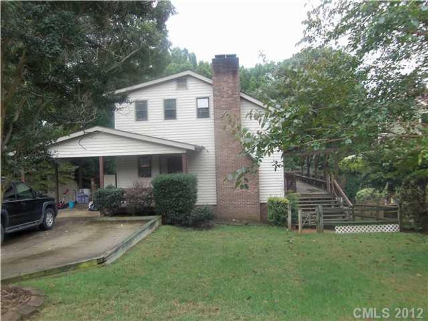 Bank approved price for the short sale,  3 Bedroom Waterfront home off Exit 28.  3 levels with Open Floorplan.  Large Great Room and Rec Room.  Private Floating Dock, and Wrap around Decking. New Water Heater and Recent Upgrades to 2nd Bathroom. Excellent Location