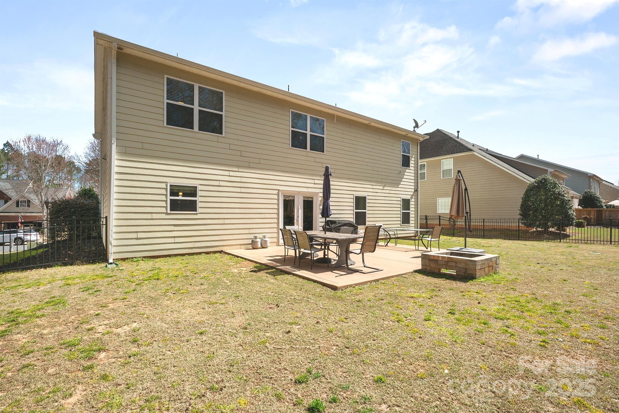 Shelly Woods - Residential