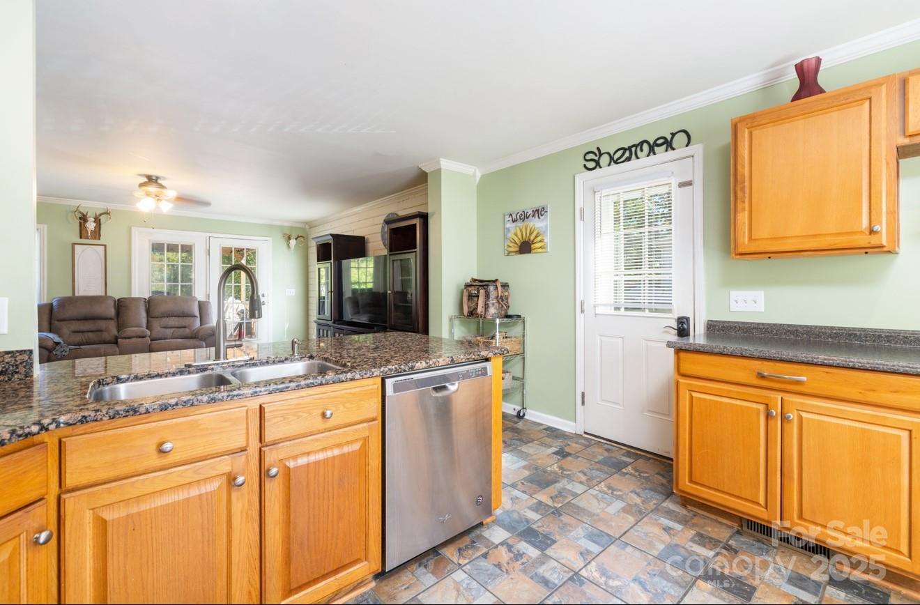 638 Acorn Acres Road
