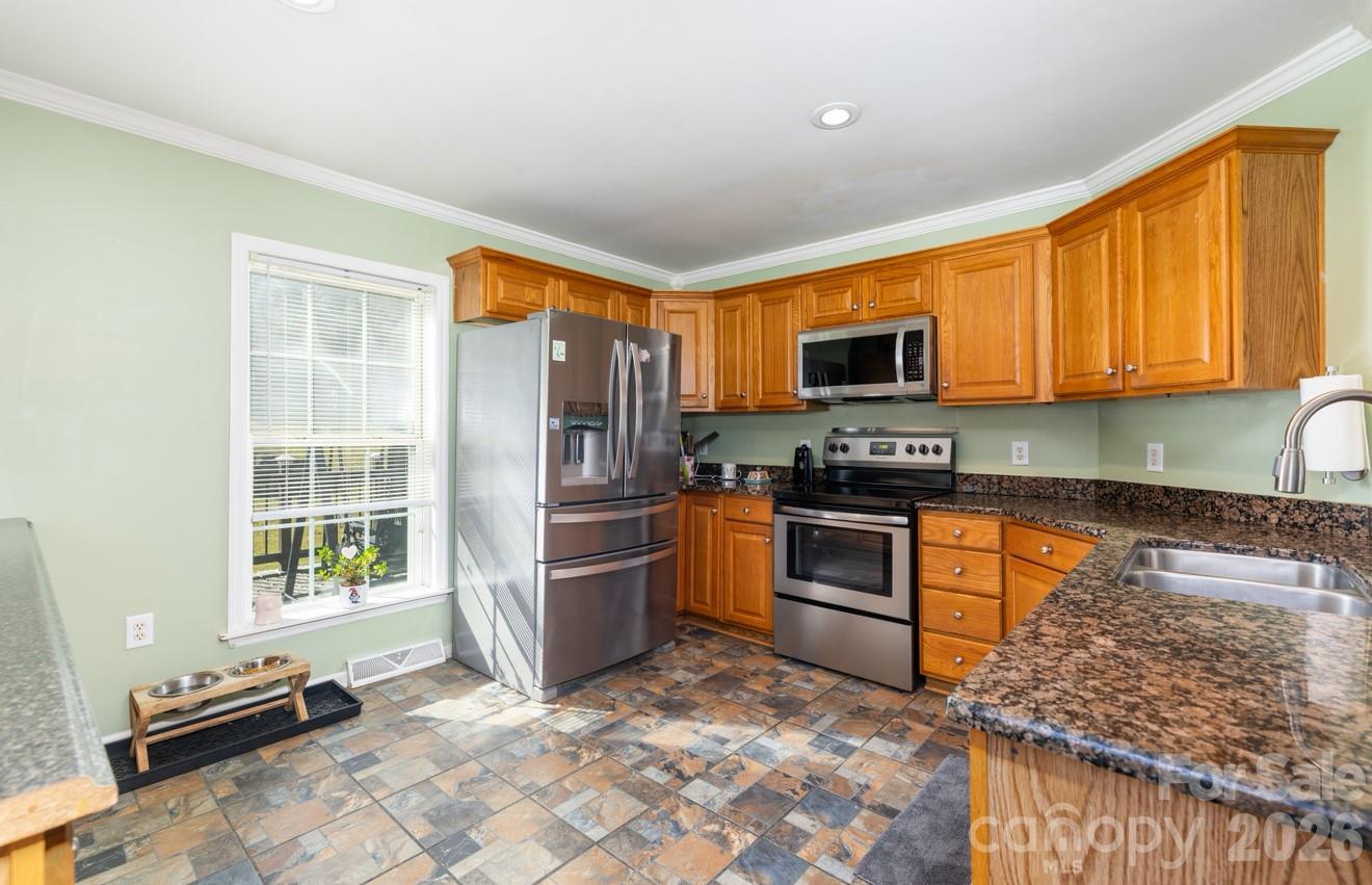 638 Acorn Acres Road