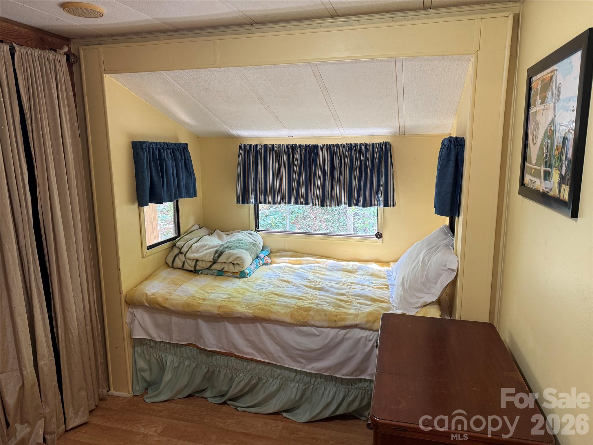 Twin Harbor - Residential