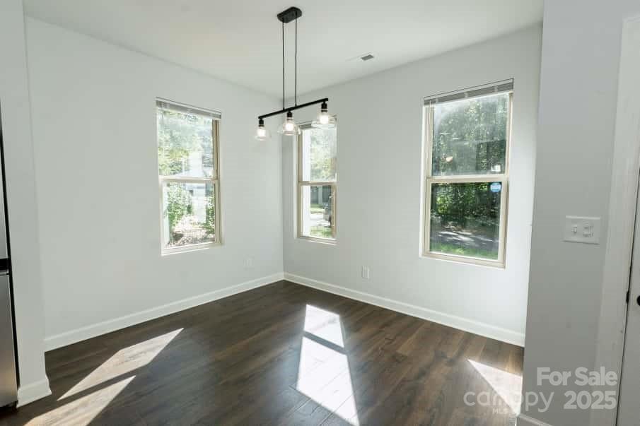 2880 Graceland Avenue