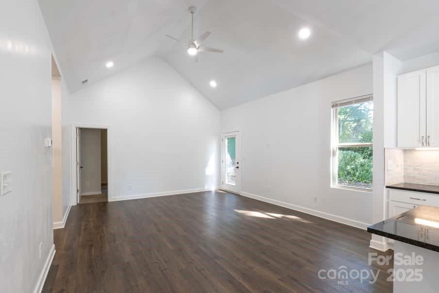 2880 Graceland Avenue