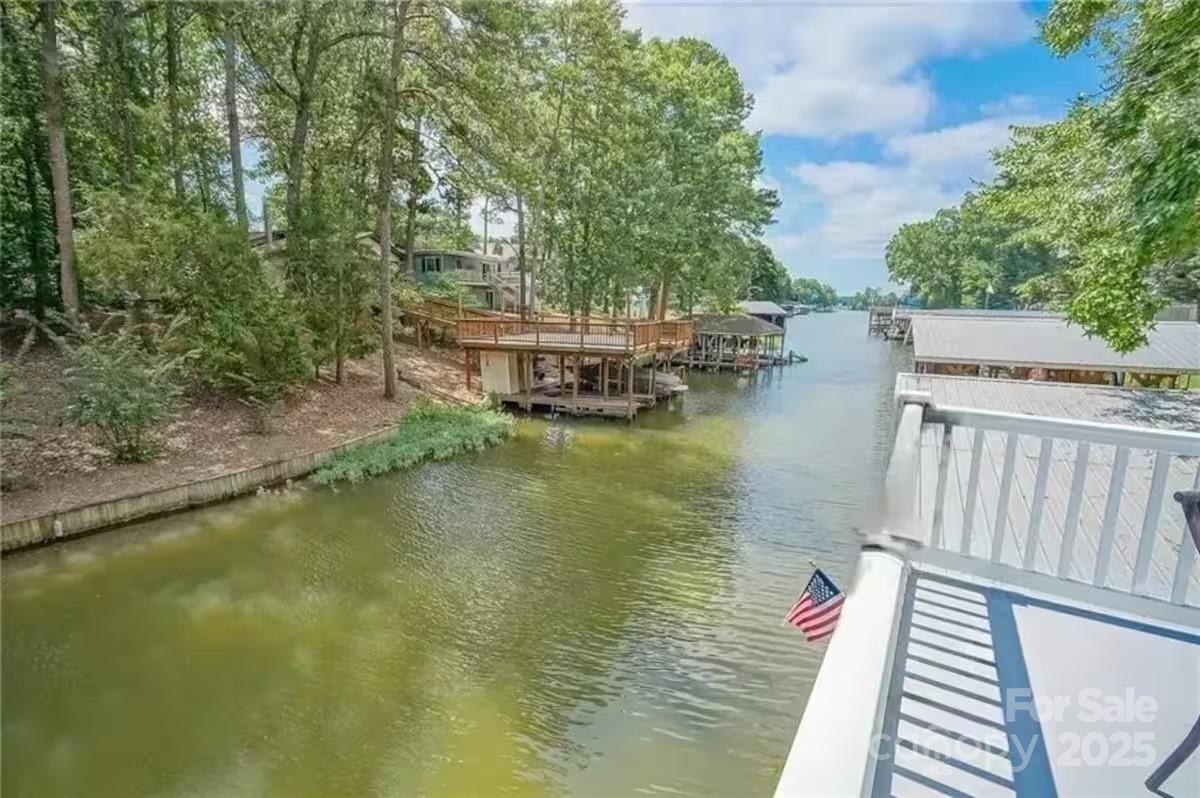 696 Springwood Drive