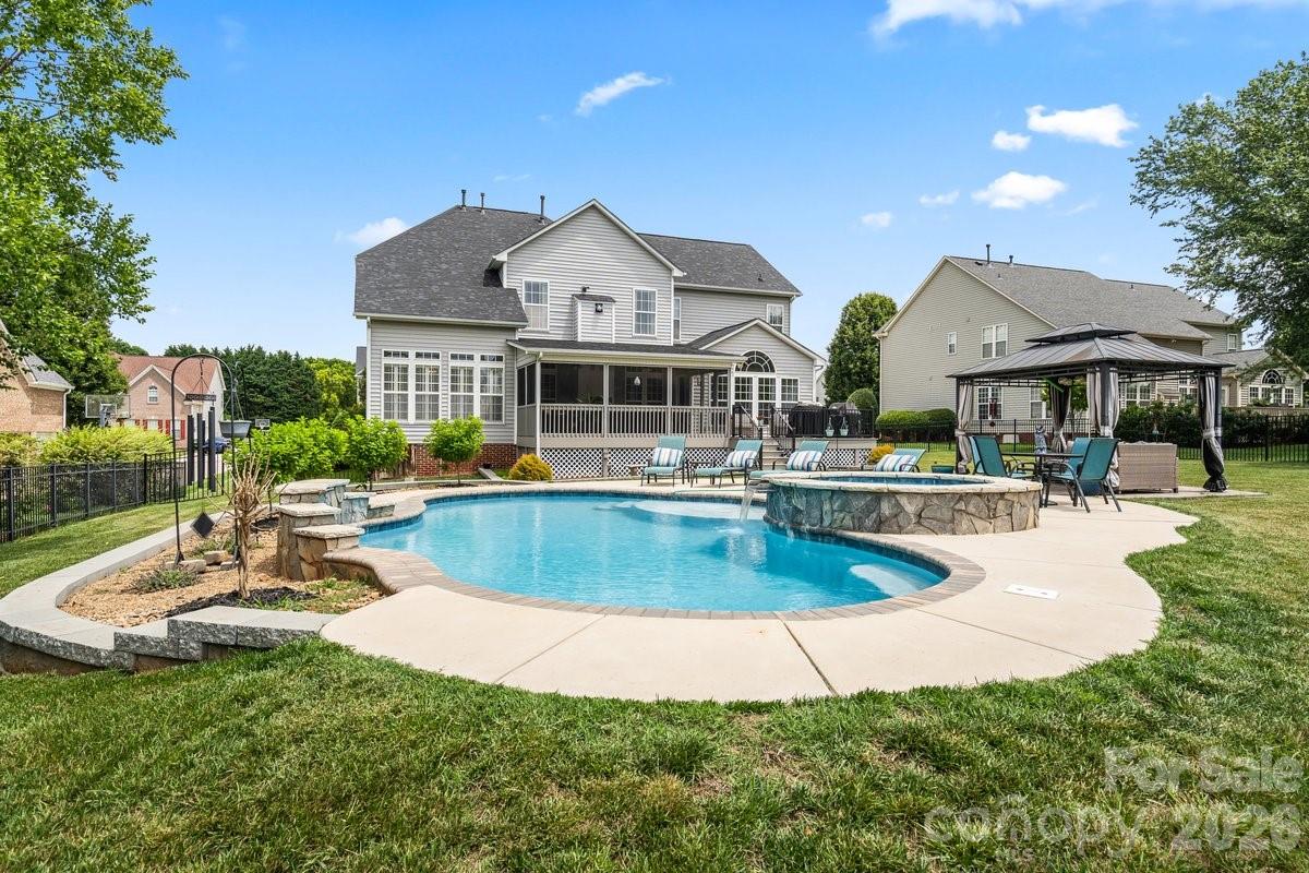 286 Corona Circle