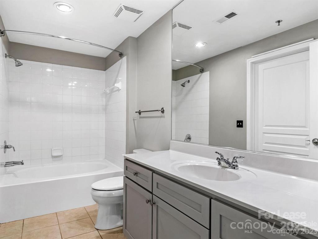 1315 East Condominium - Residential Lease