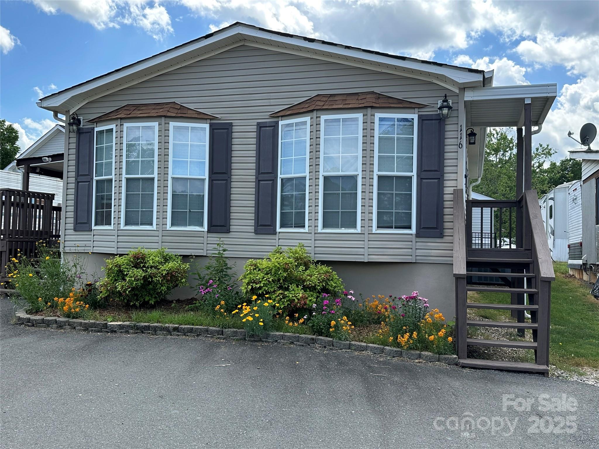 116 Dove Lane
