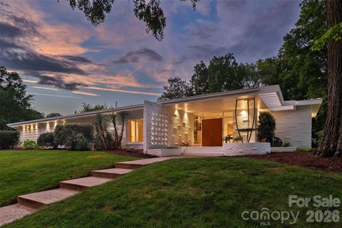 Photo of 1818 Cloister Drive, Charlotte, NC 28211 (MLS # 4390366)