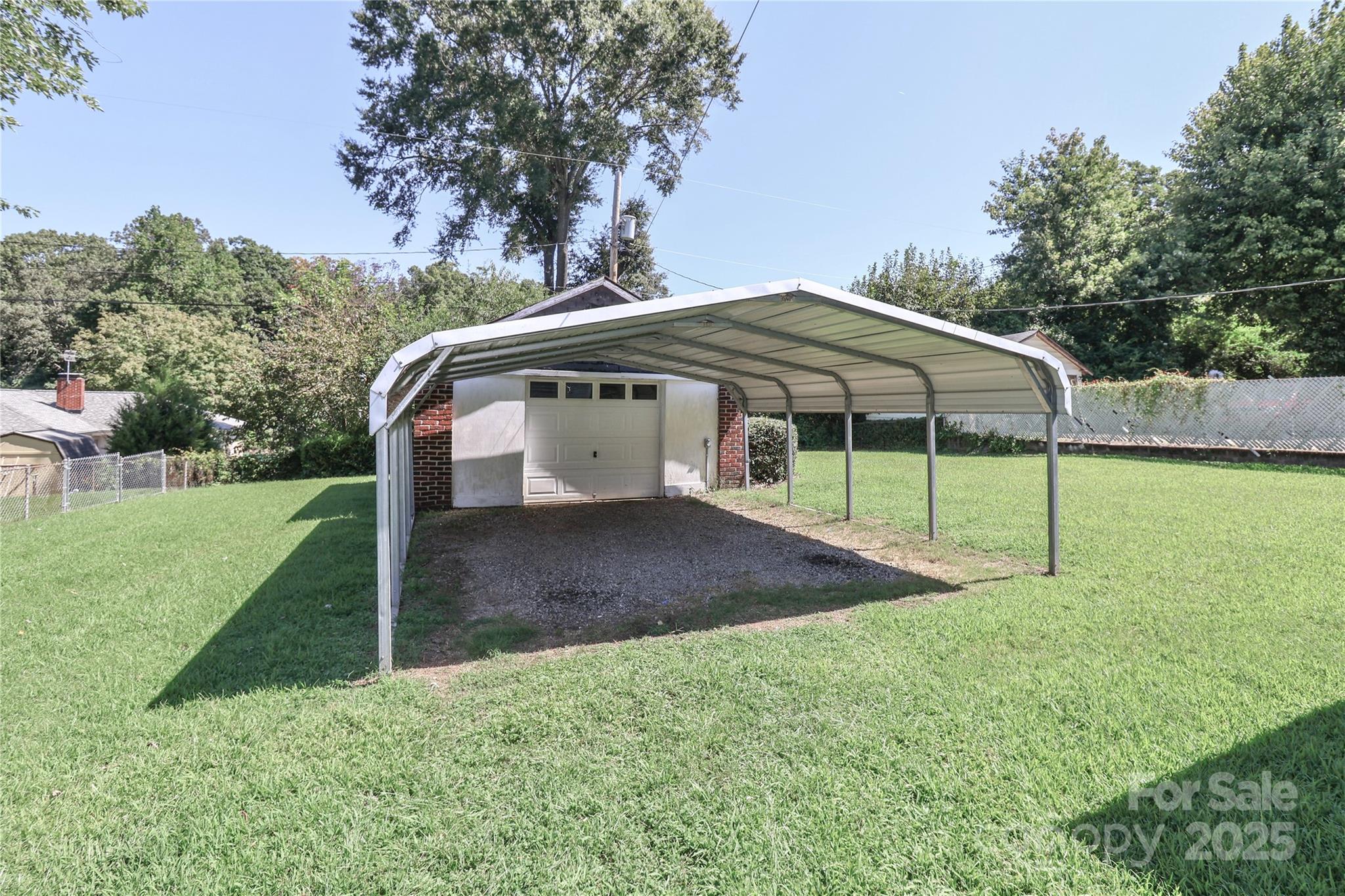 COUNTRY CLUB ESTATES - Residential