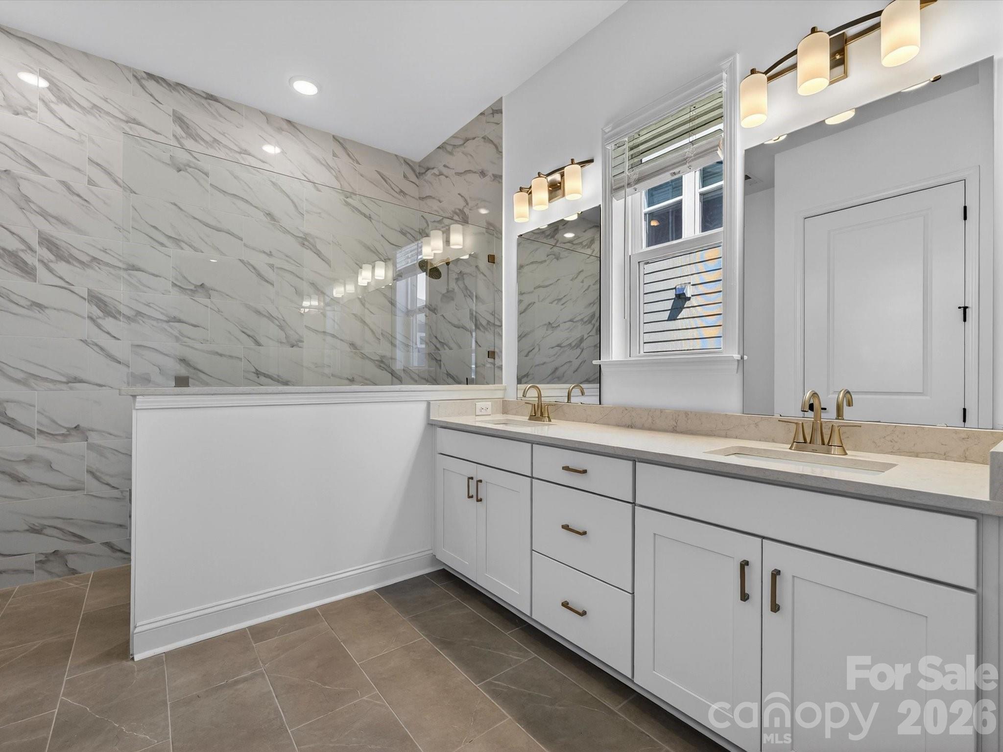 Encore At Streamside - Residential
