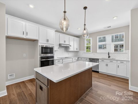 1331 Sandstar Lane Charlotte NC 28226