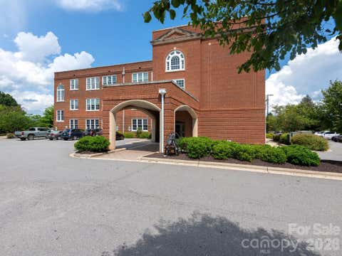 Photo of 4 Vanderbilt Park Drive, Asheville, NC 28803 (MLS # 4406927)