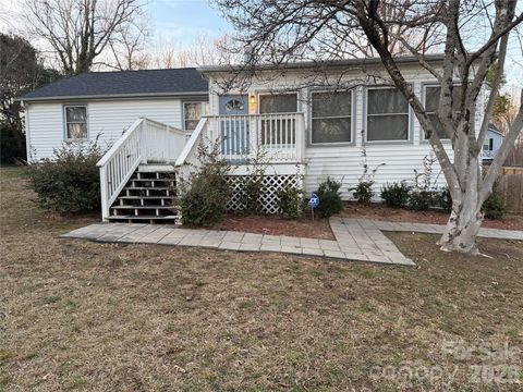 1215 Summerville Road 112 Charlotte NC 28214