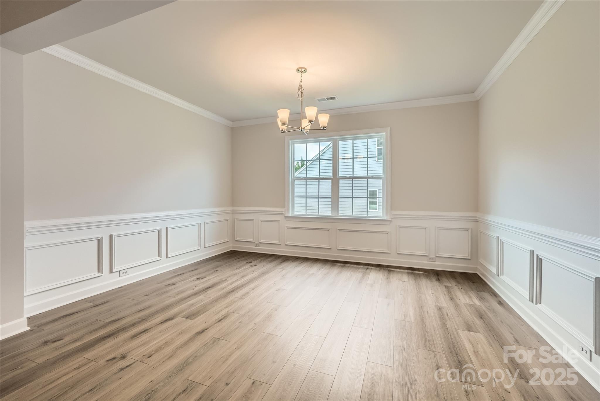 Roselyn - Residential