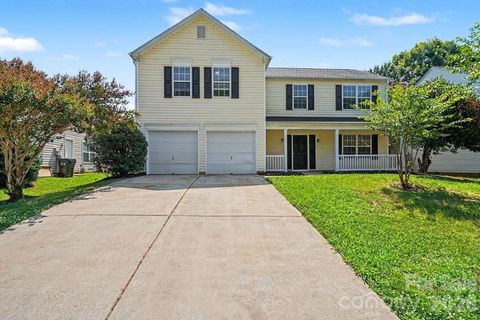 Photo of 9828 Aventide Lane, Charlotte, NC 28215 (MLS # 4385043)