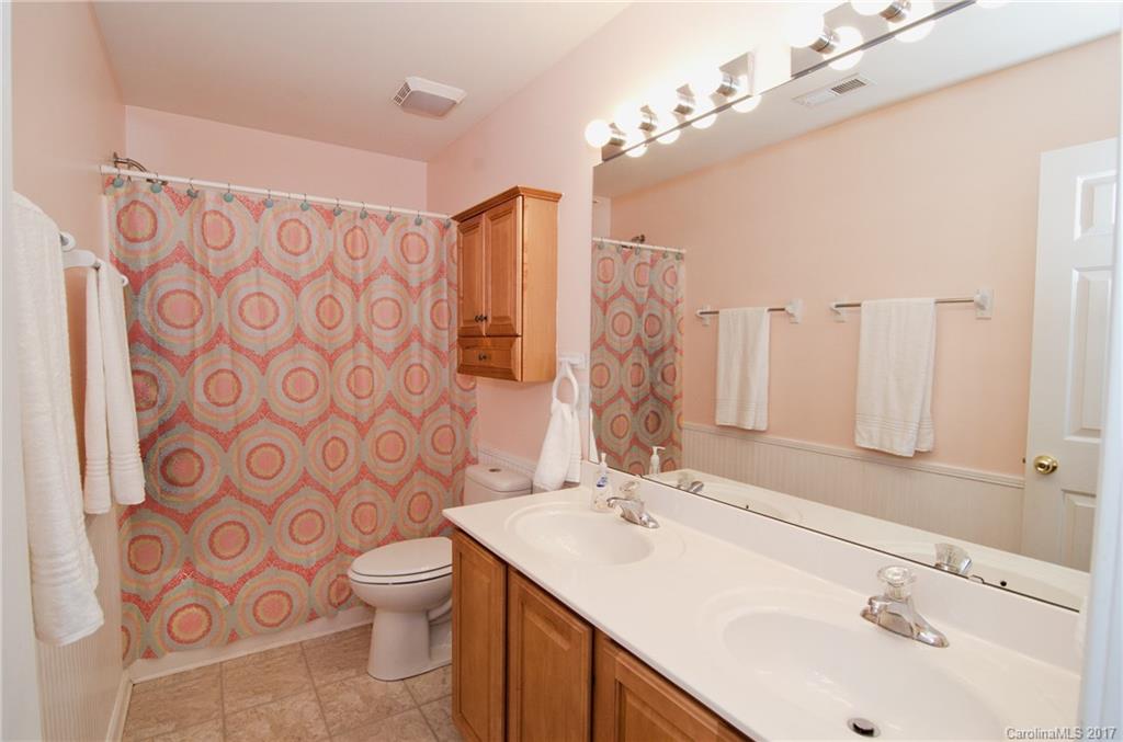 Autumn Cove At Lake Wylie - Residential