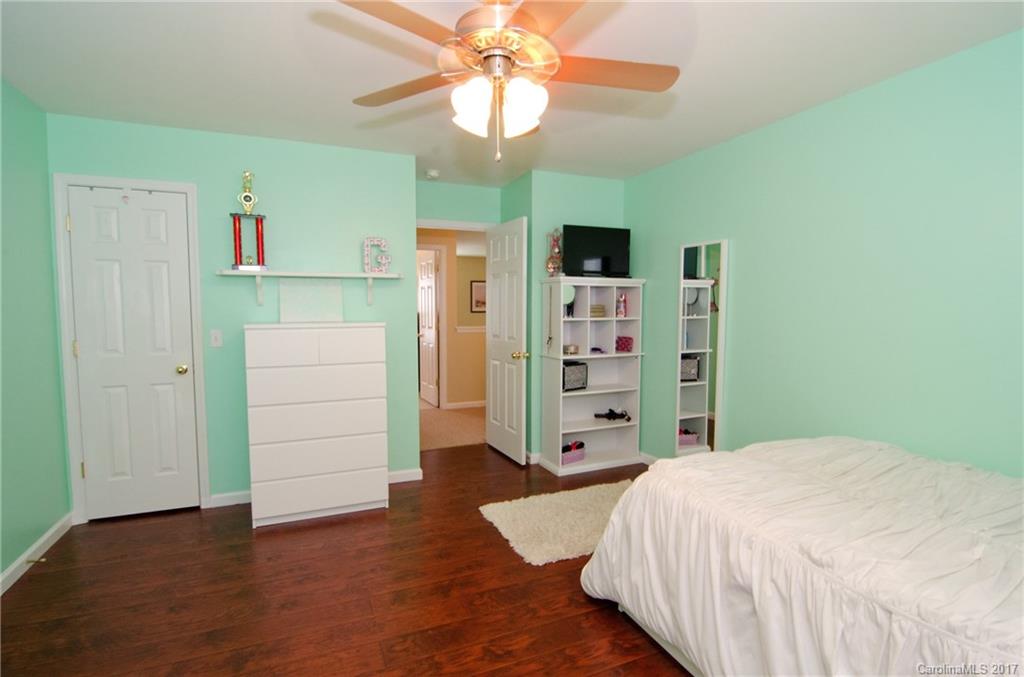 Autumn Cove At Lake Wylie - Residential