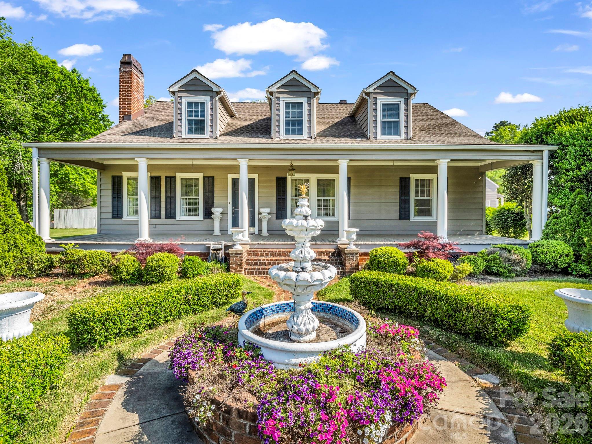 238 W Mountain Street