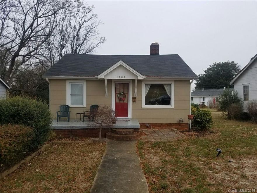 Gorgeous ranch directly across from the coliseum. The home features a cozy interior with well appointed features and beautiful trim throughout!