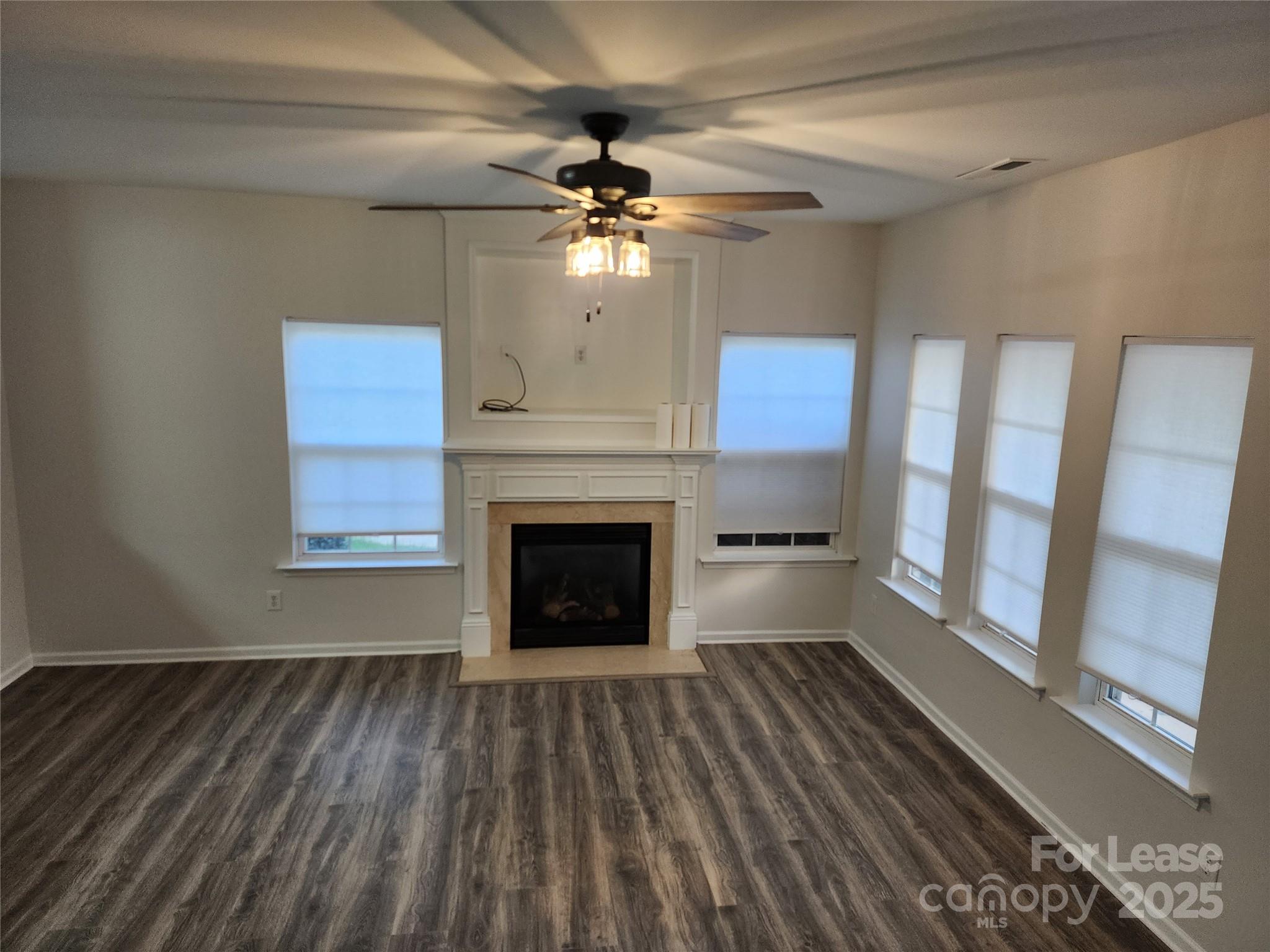 15258 Crossing Gate Drive