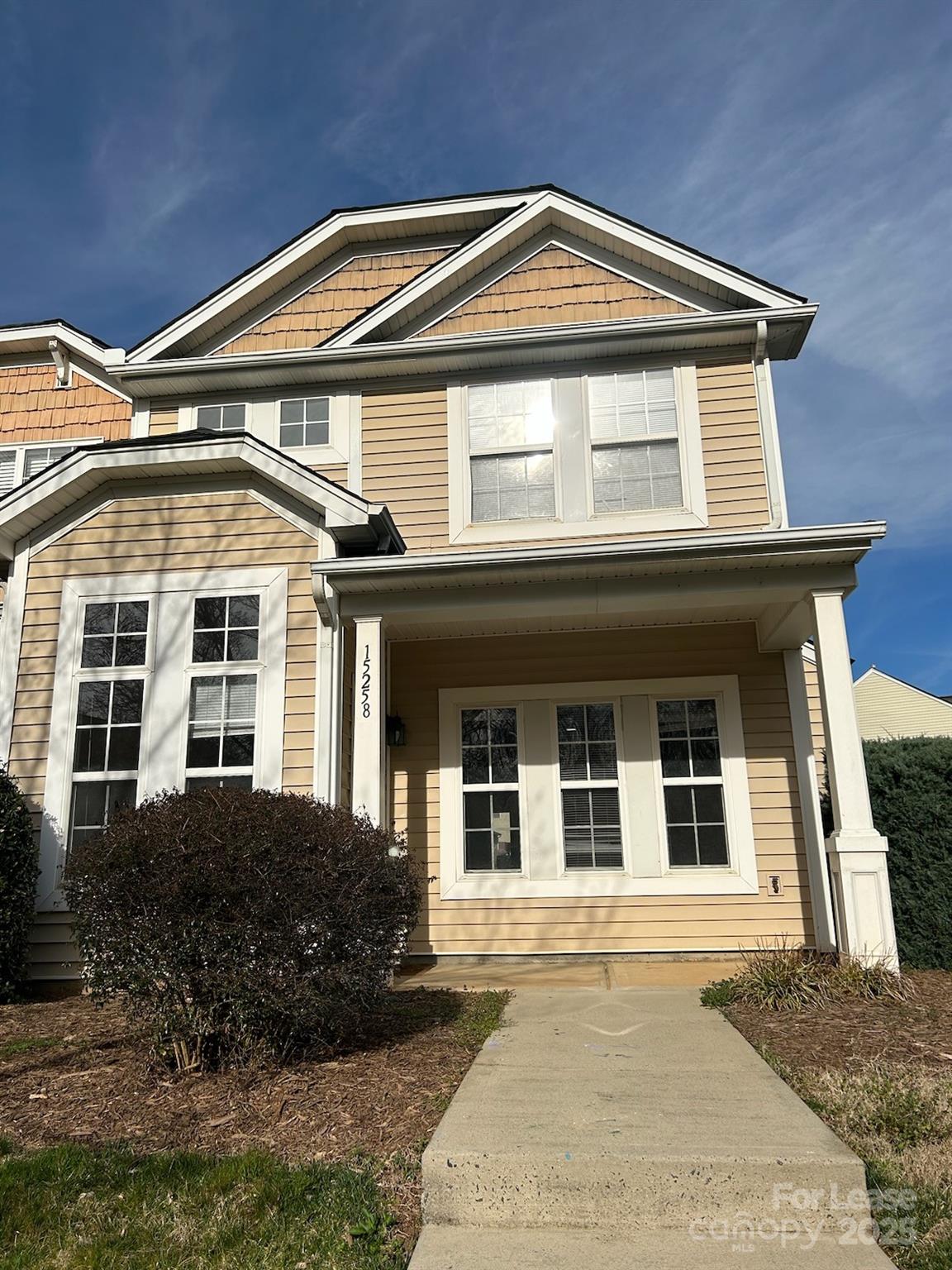 15258 Crossing Gate Drive