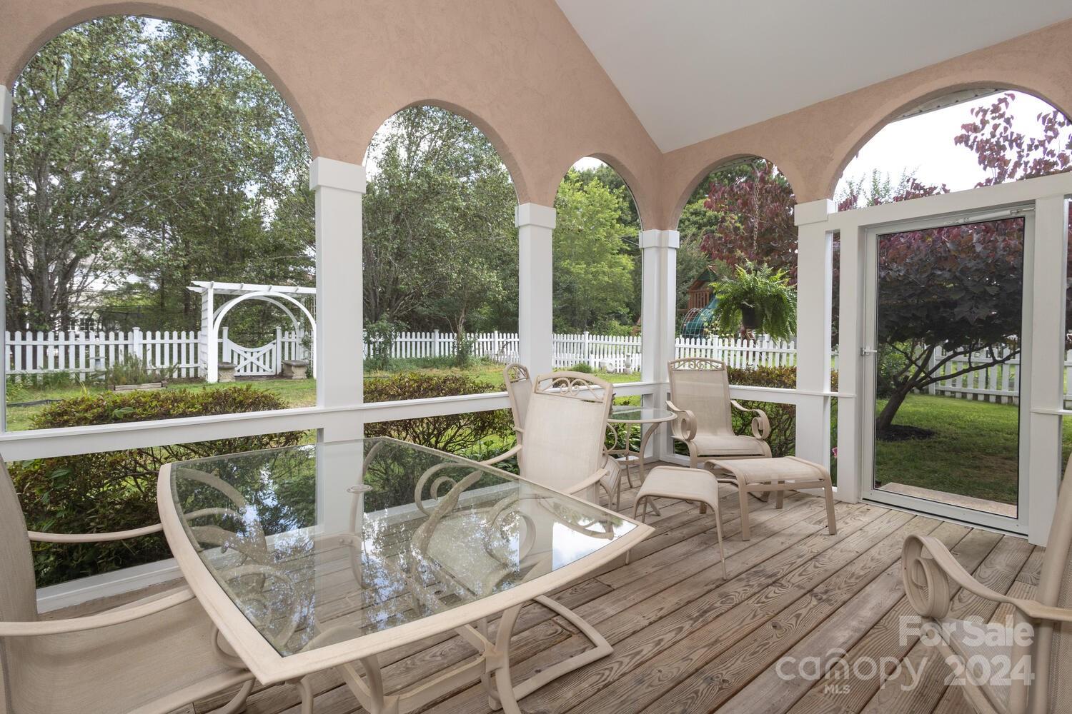 Brandon Oaks - Residential