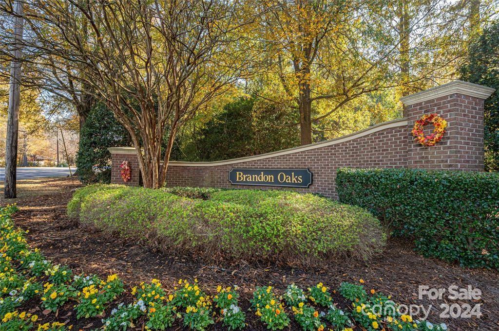 Brandon Oaks - Residential