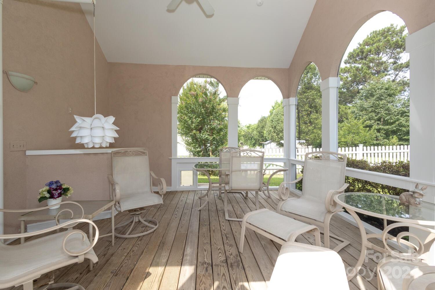 Brandon Oaks - Residential