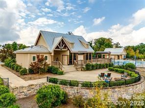 204 Hampton Trail Drive