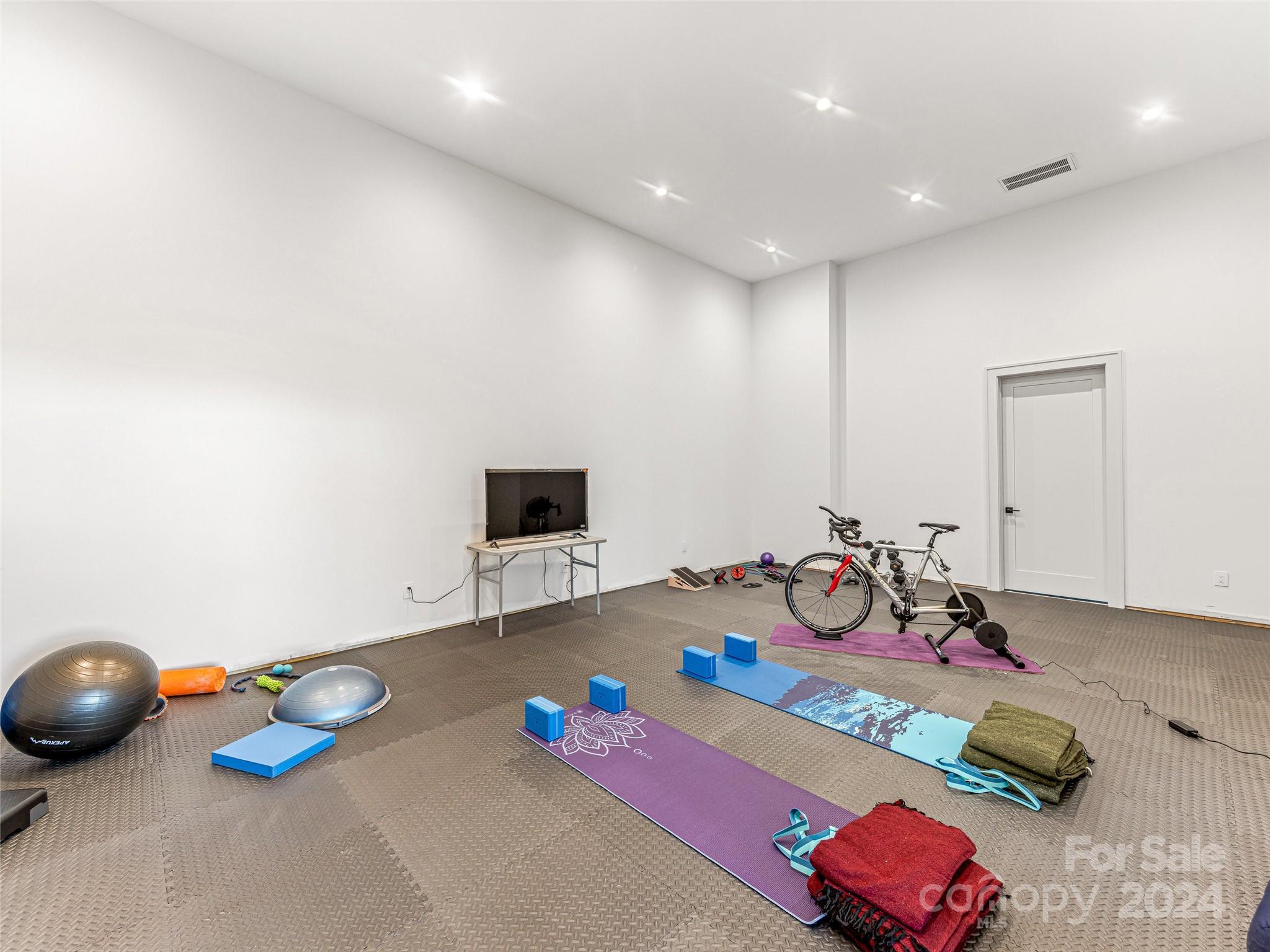 The Cliffs at Walnut Cove - Residential